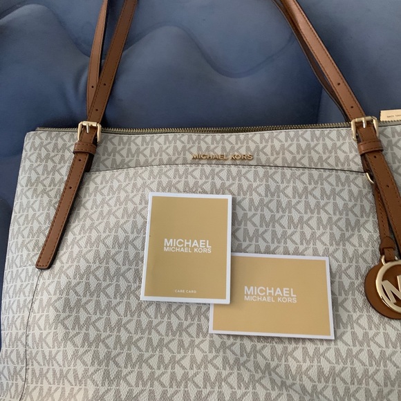 Michael Kors Bags Mk Purse With Authenticity And Care Card Included